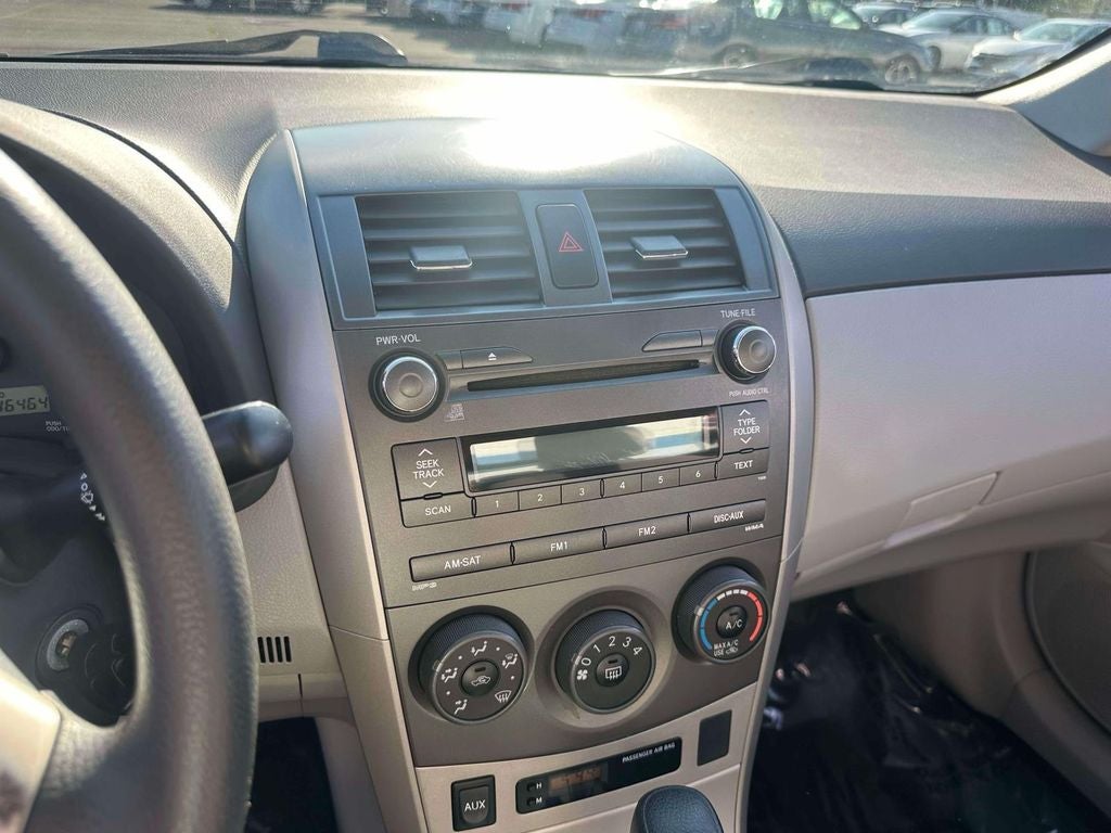 2011 Toyota Corolla LE