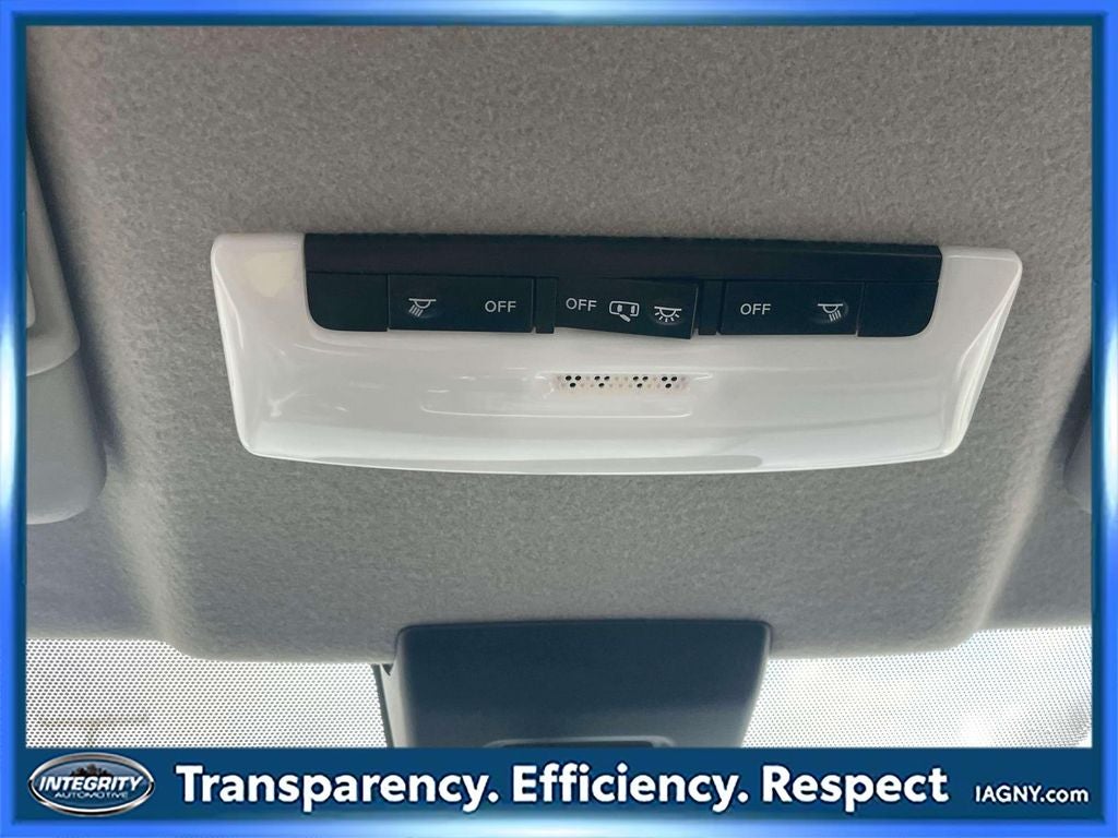 2025 Nissan Kicks Play S CERTIFIED