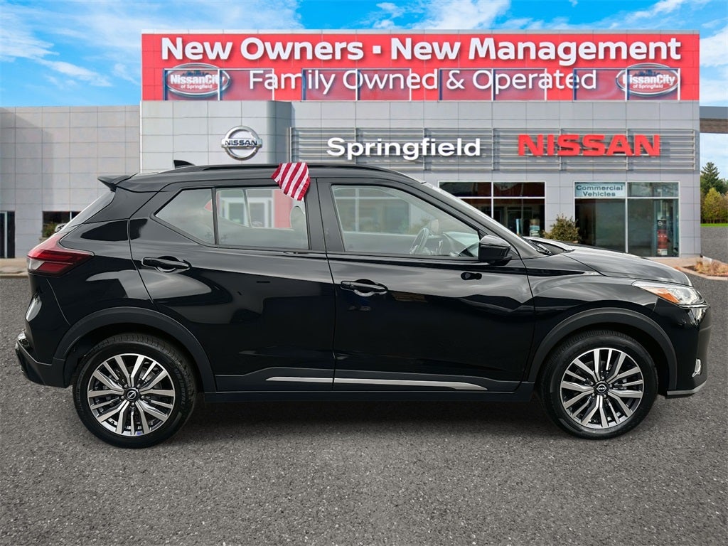 2024 Nissan Kicks SR