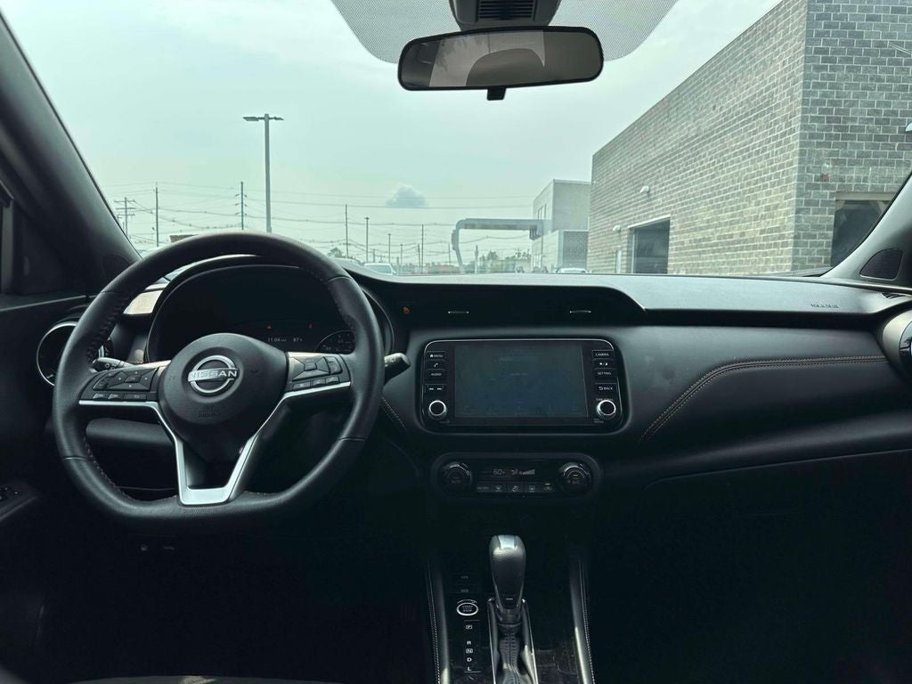 2023 Nissan Kicks SR