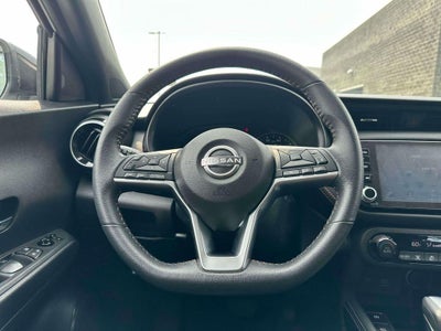 2023 Nissan Kicks SR