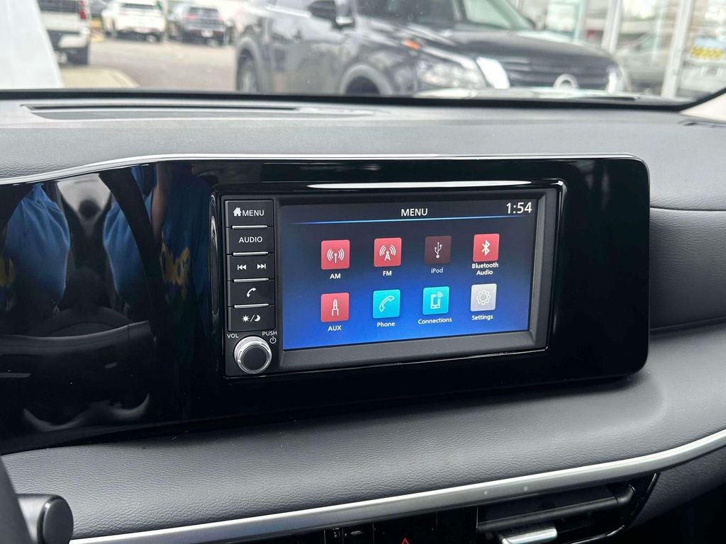 2025 Nissan Kicks S