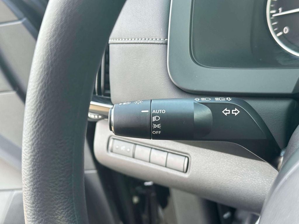 2025 Nissan Pathfinder S