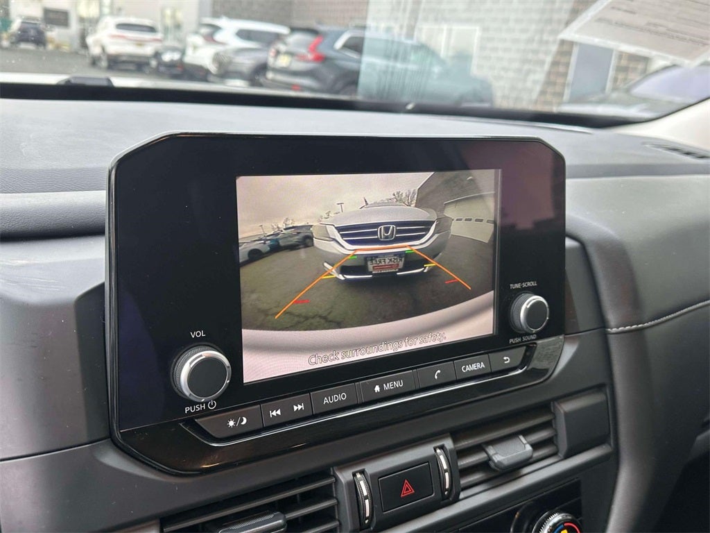 2024 Nissan Pathfinder S