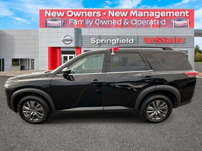 2025 Nissan Pathfinder SV