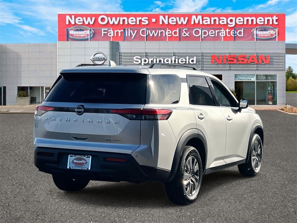 2024 Nissan Pathfinder SV
