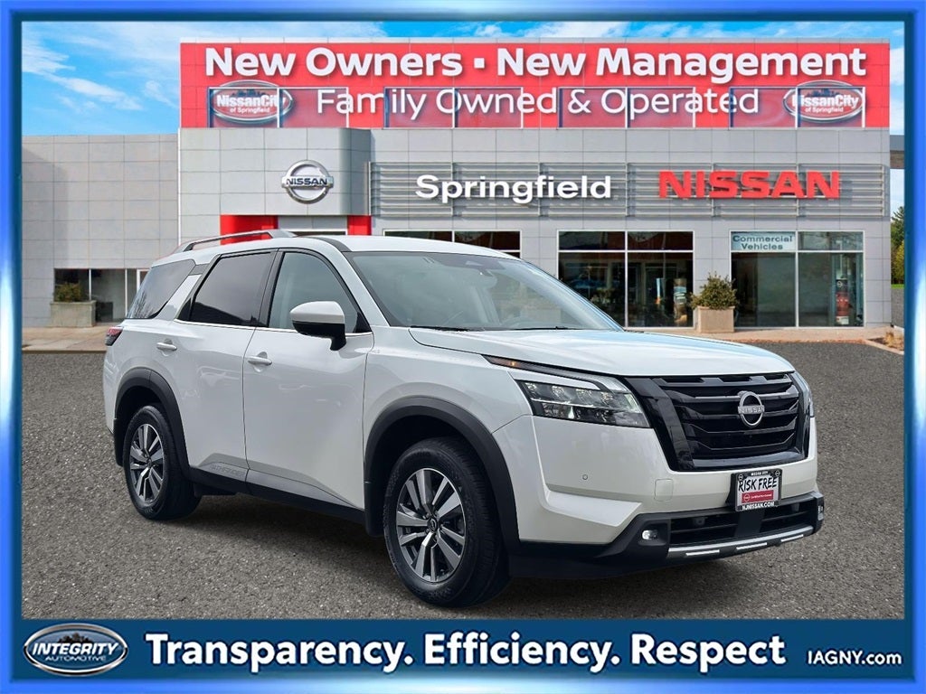 2024 Nissan Pathfinder SL