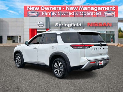2024 Nissan Pathfinder SL