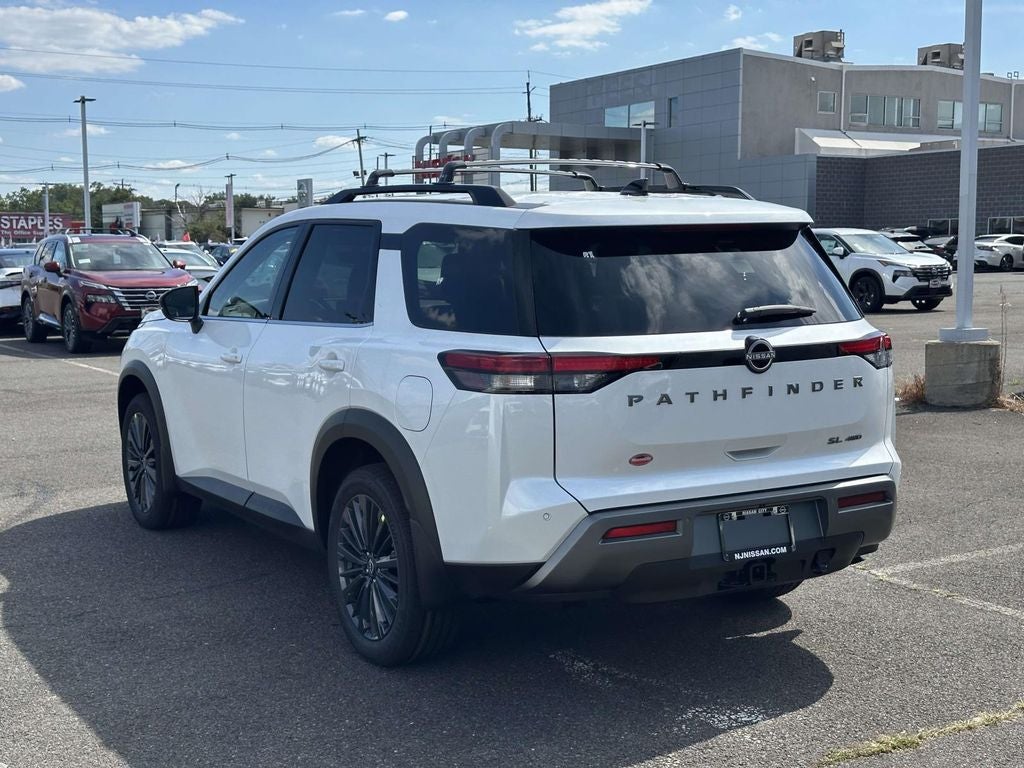 2026 Nissan Pathfinder SL