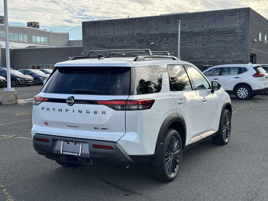 2026 Nissan Pathfinder SL