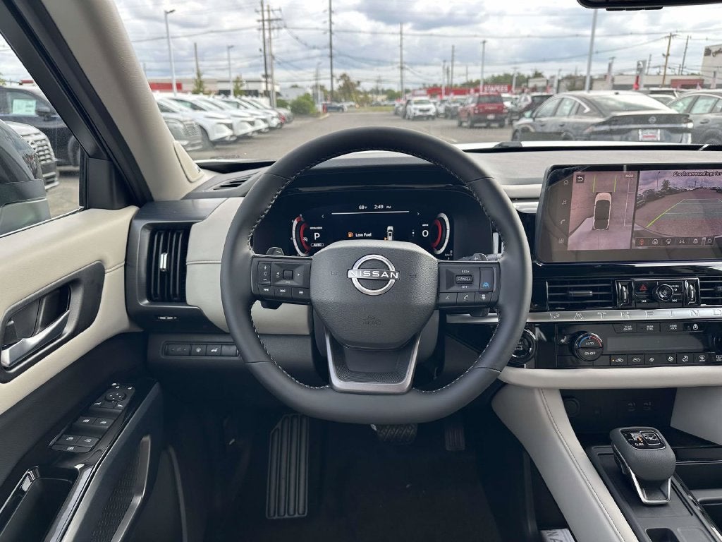2026 Nissan Pathfinder SL