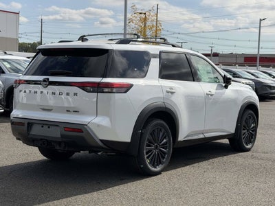 2026 Nissan Pathfinder SL
