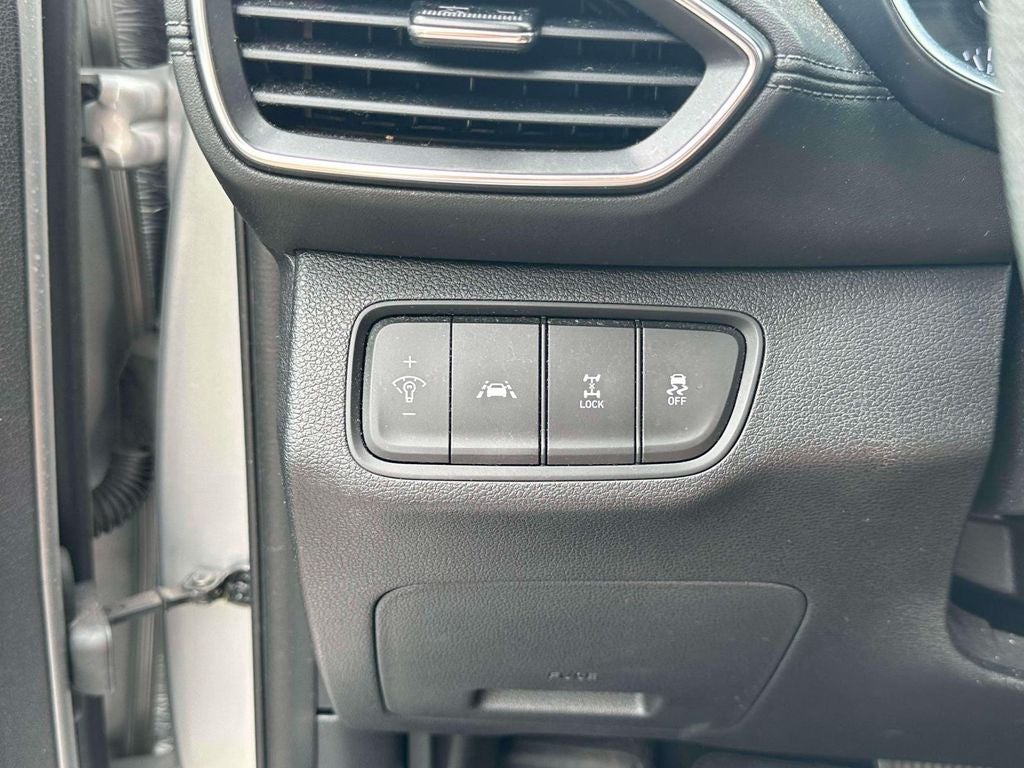 2020 Hyundai Santa Fe SE