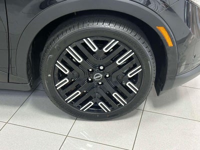 2026 Nissan LEAF Platinum+