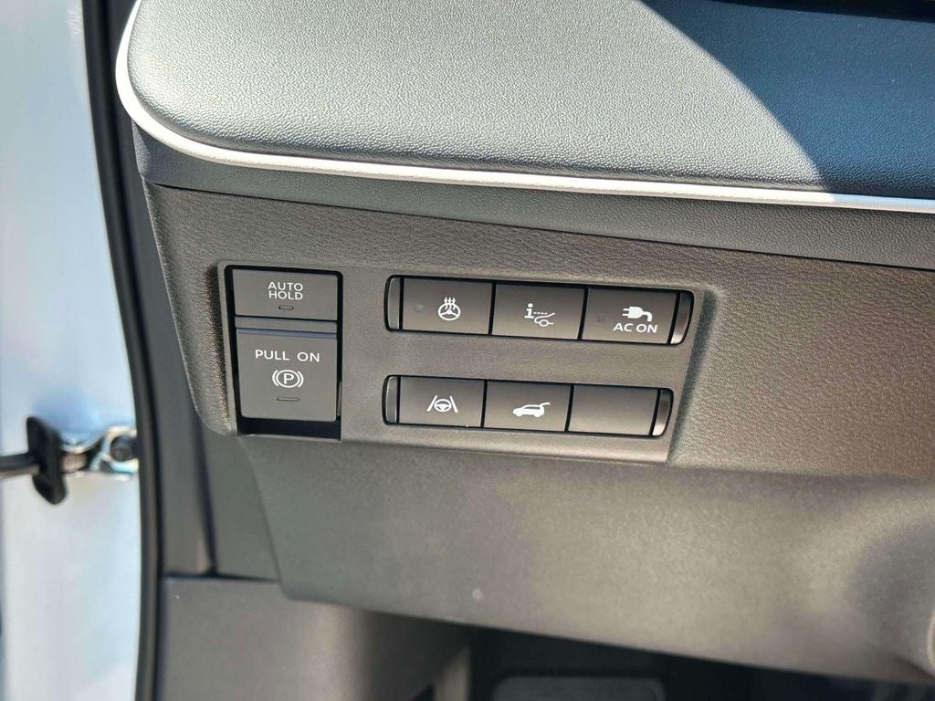 2026 Nissan LEAF Platinum+