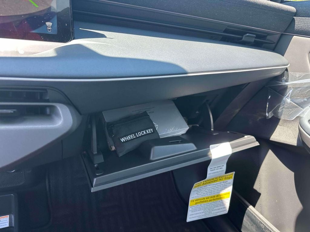 2026 Nissan LEAF Platinum+
