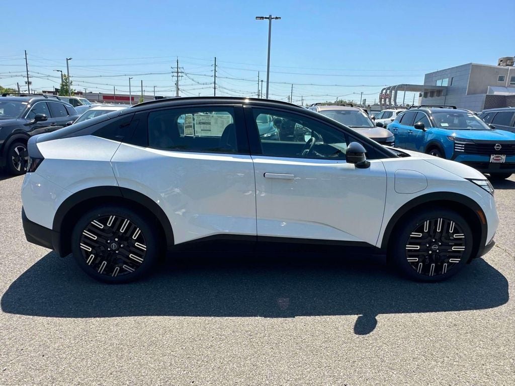 2026 Nissan LEAF Platinum+