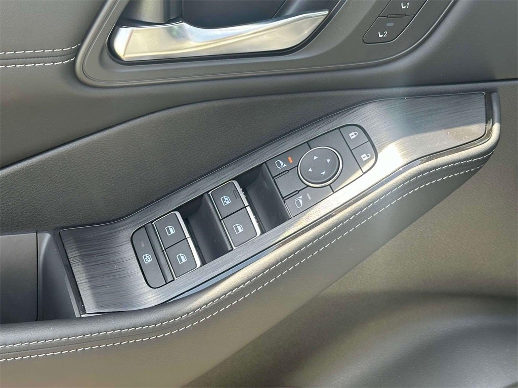 2025 Nissan Rogue SL