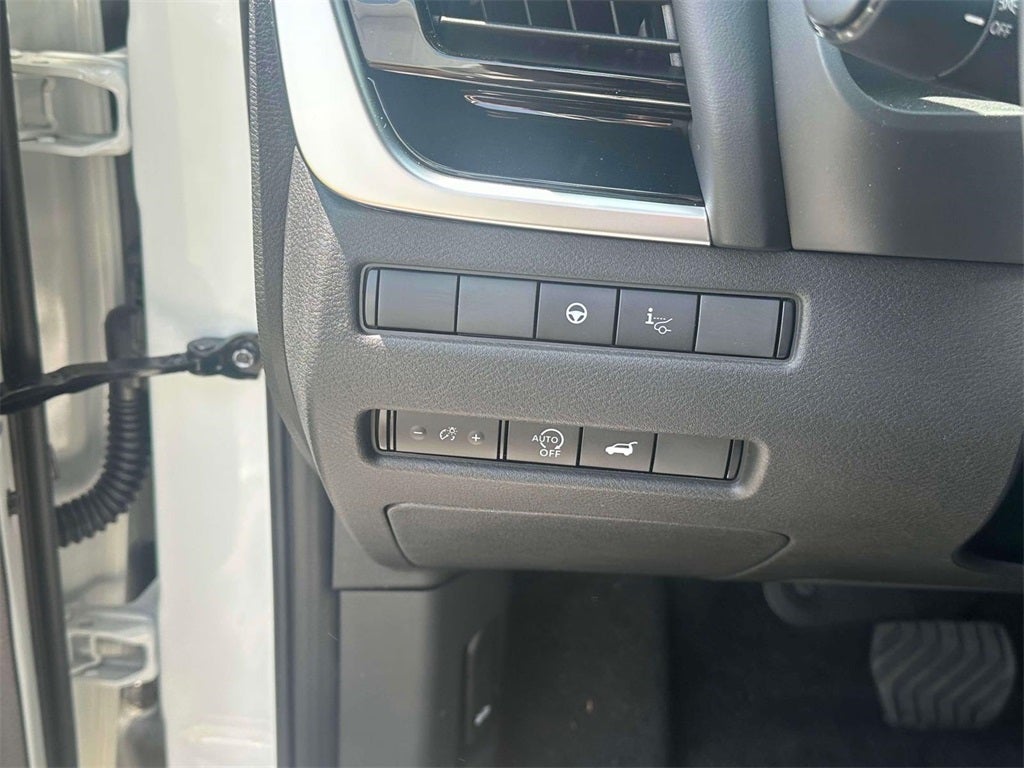 2025 Nissan Rogue SL