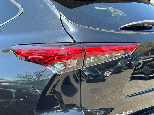 2021 Toyota Highlander Hybrid XLE in Red Bank, NJ - Nissan City of Red Bank