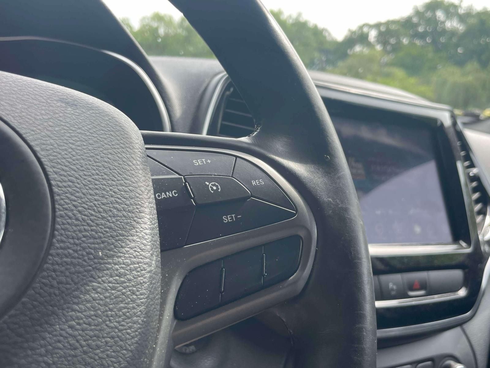 2019 Jeep Cherokee Limited FWD