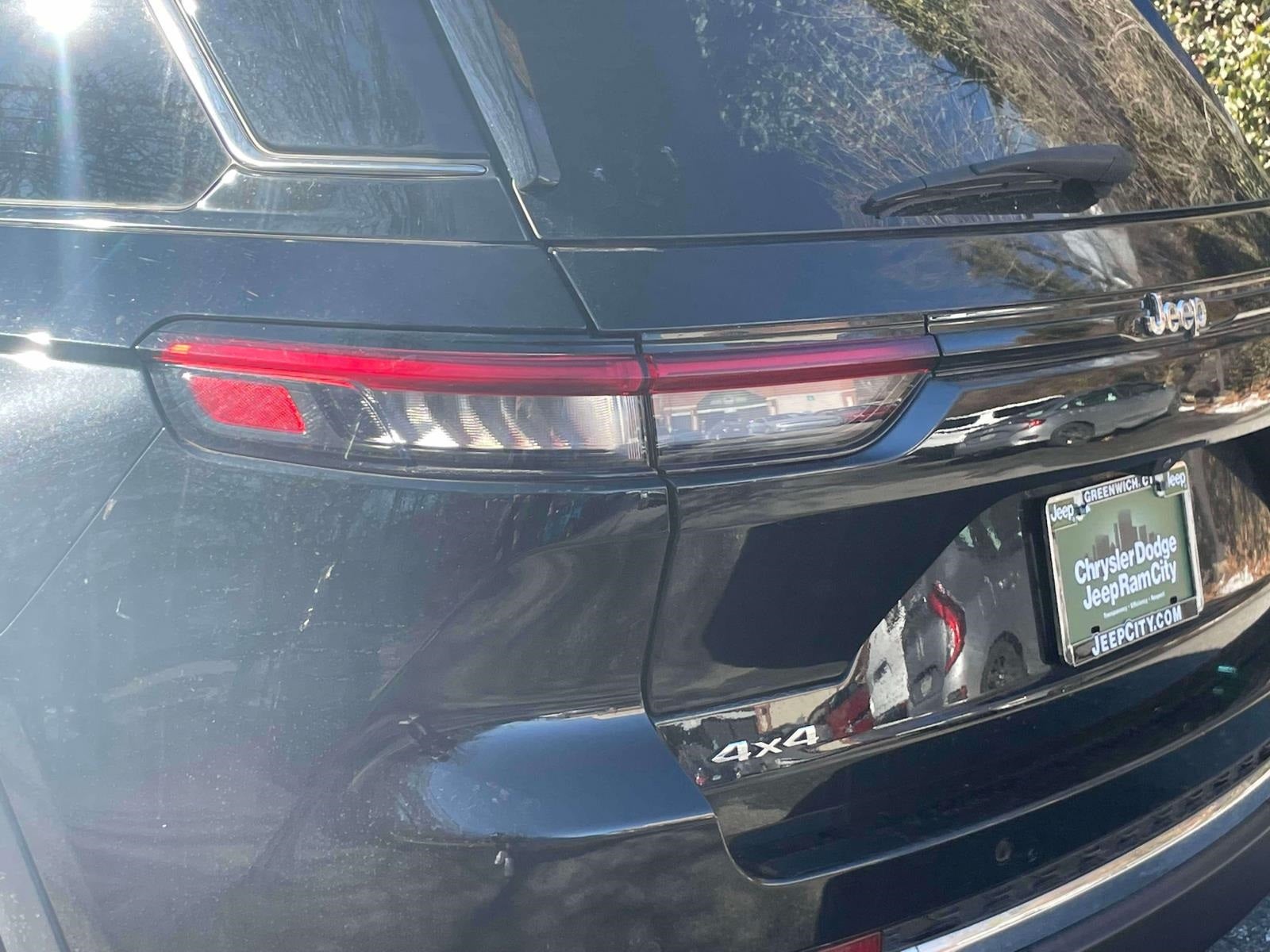 2023 Jeep Grand Cherokee Laredo 4x4