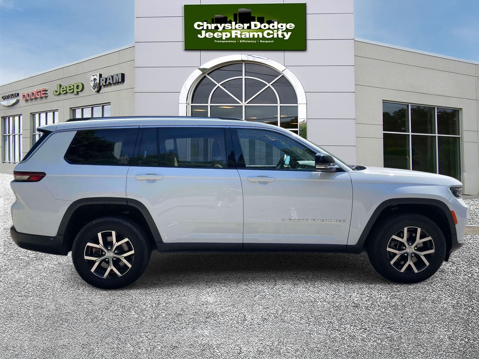 2023 Jeep Grand Cherokee L Limited 4x2