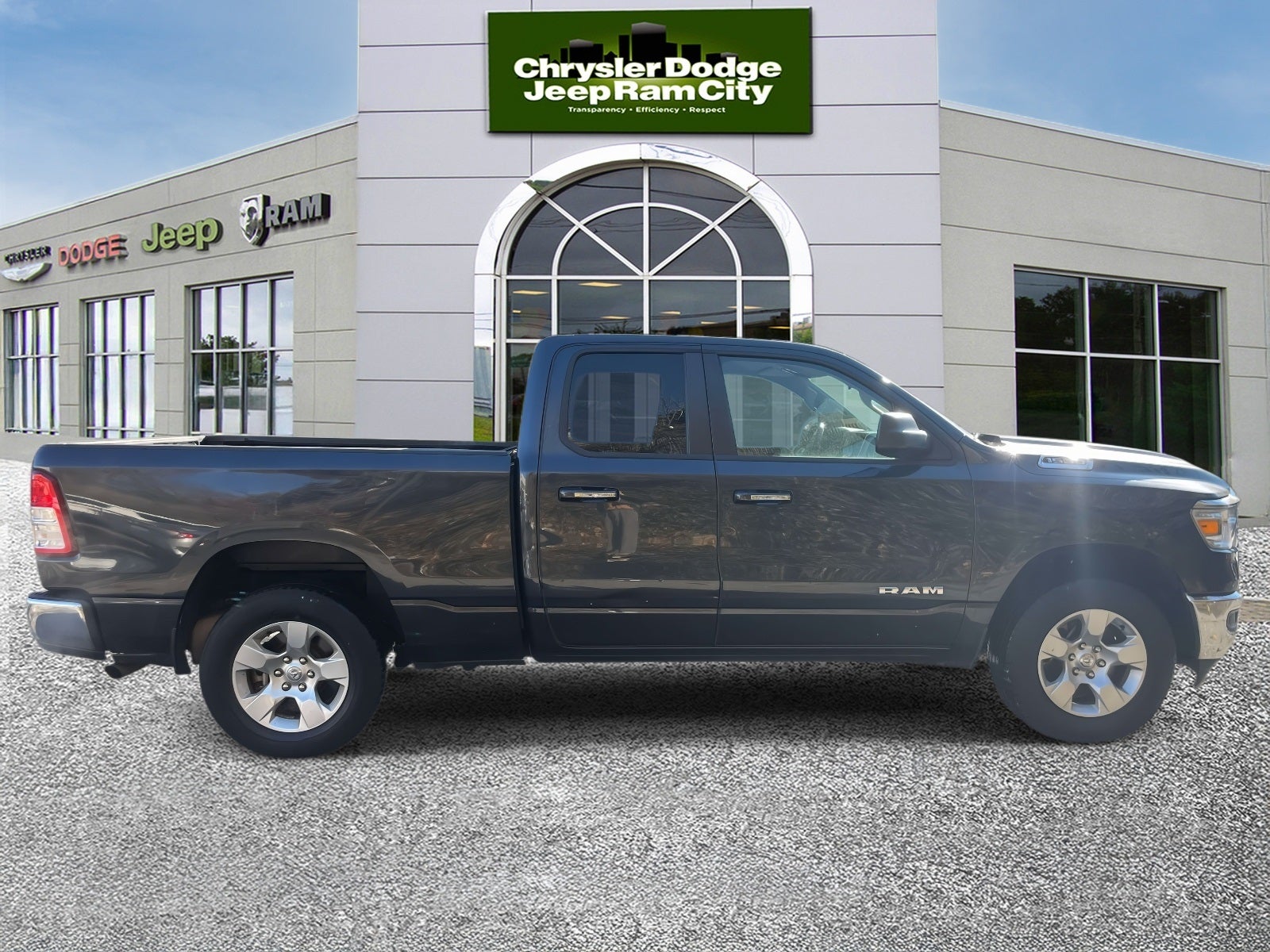 2020 RAM 1500 Big Horn Quad Cab 4x4 6'4' Box