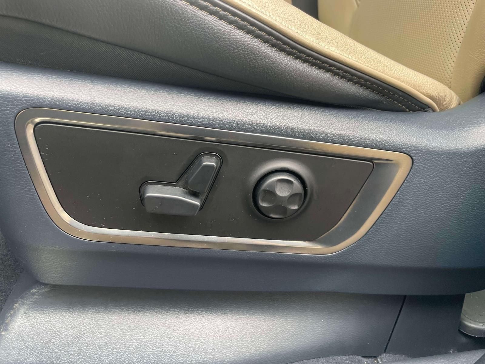 2020 RAM 1500 Limited Crew Cab 4x4 5'7' Box