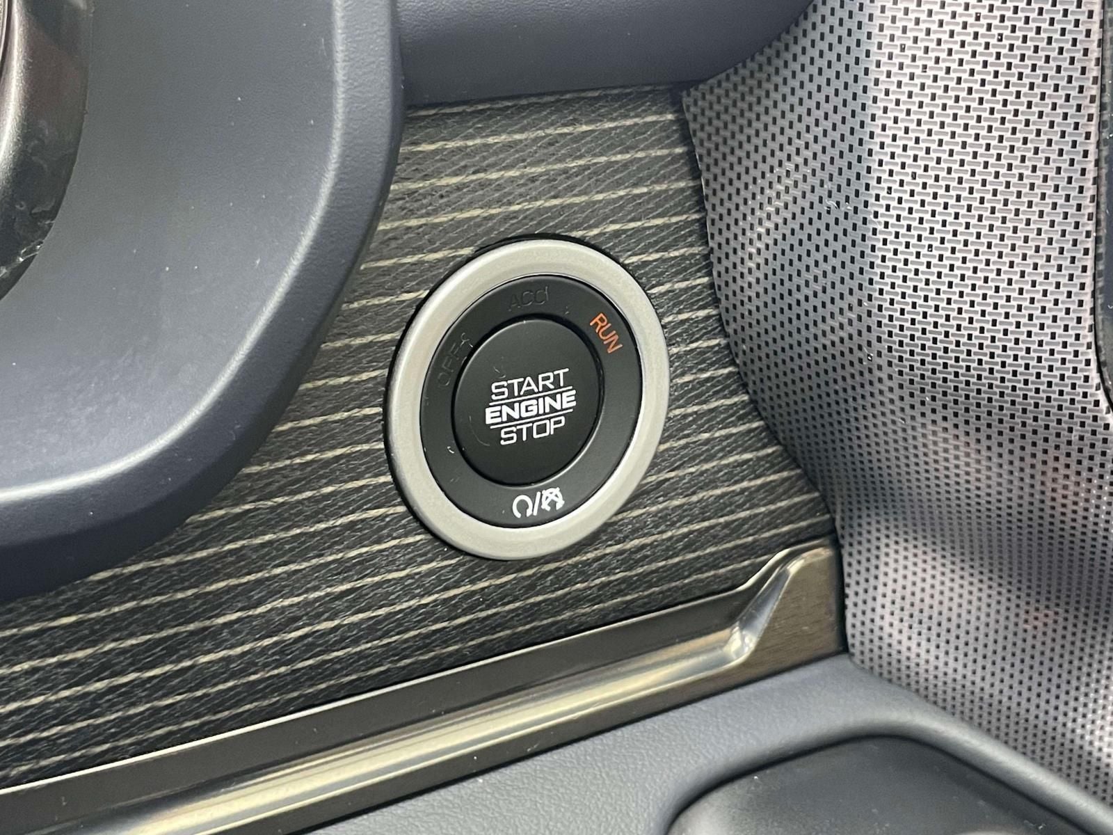 2020 RAM 1500 Limited Crew Cab 4x4 5'7' Box