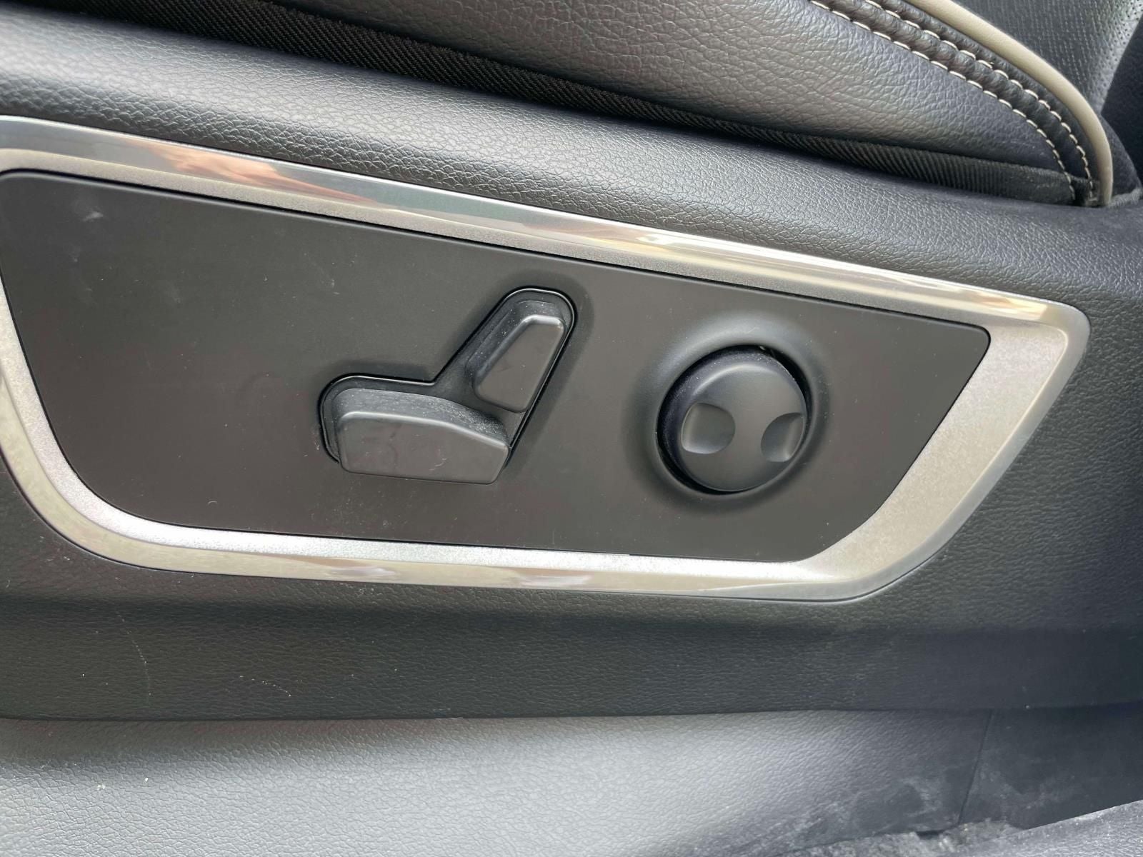 2023 RAM 1500 Laramie Crew Cab 4x4 5'7' Box