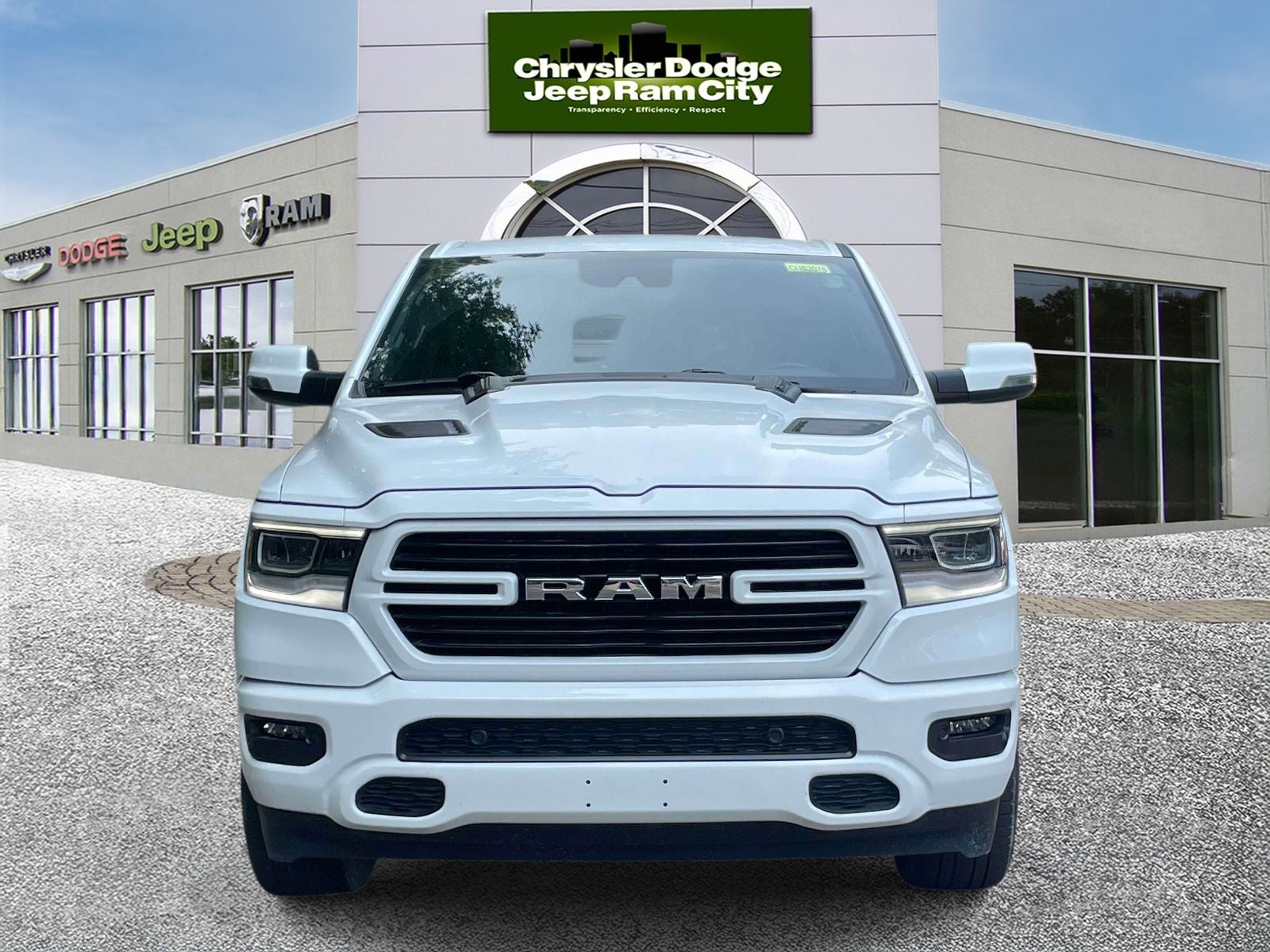 2023 RAM 1500 Laramie Crew Cab 4x4 5'7' Box