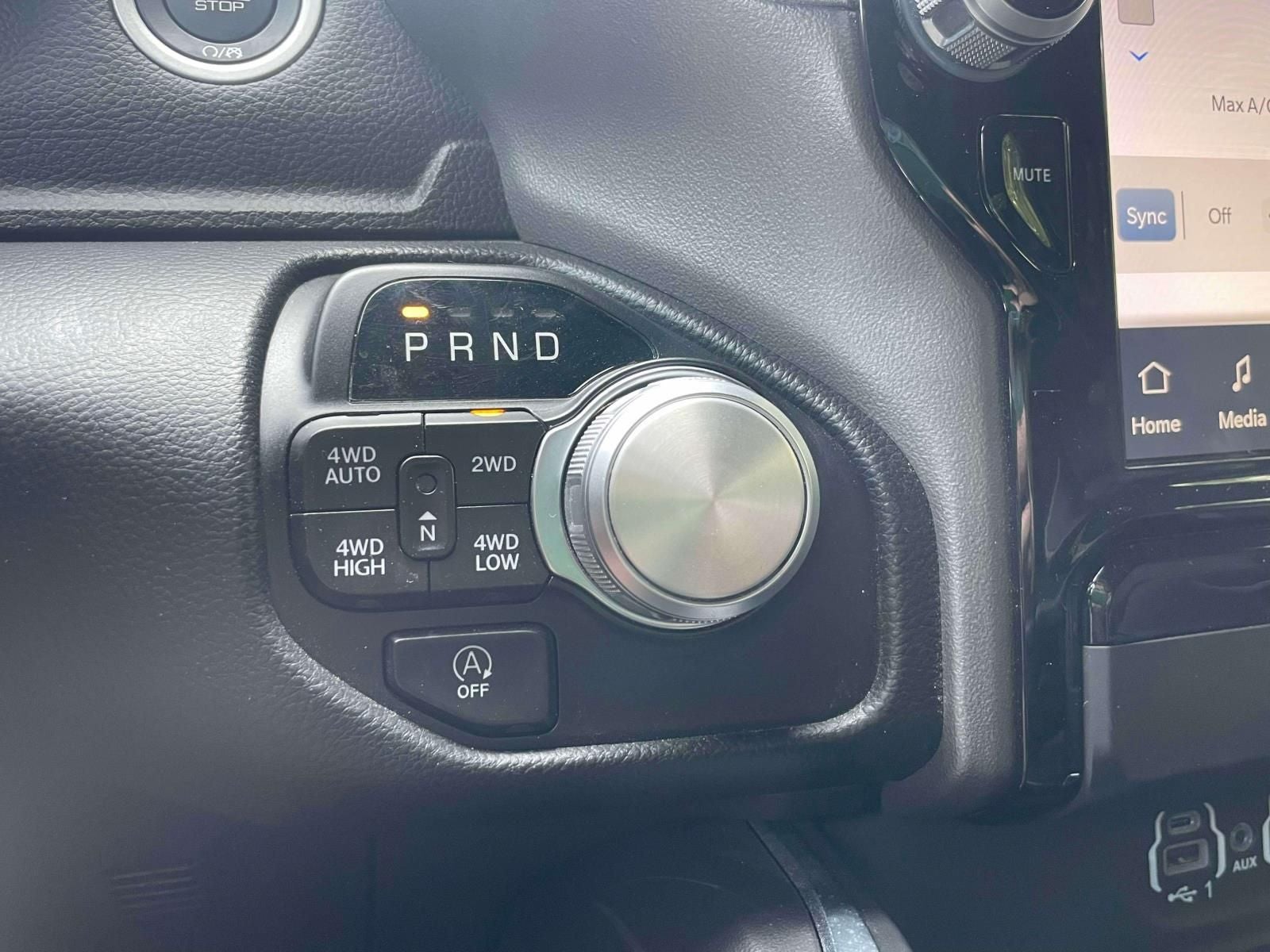 2023 RAM 1500 Laramie Crew Cab 4x4 5'7' Box