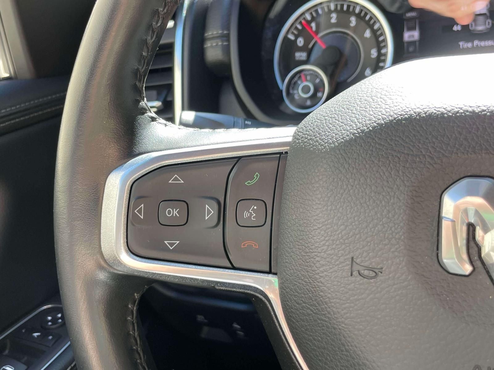 2023 RAM 1500 Laramie Crew Cab 4x4 5'7' Box