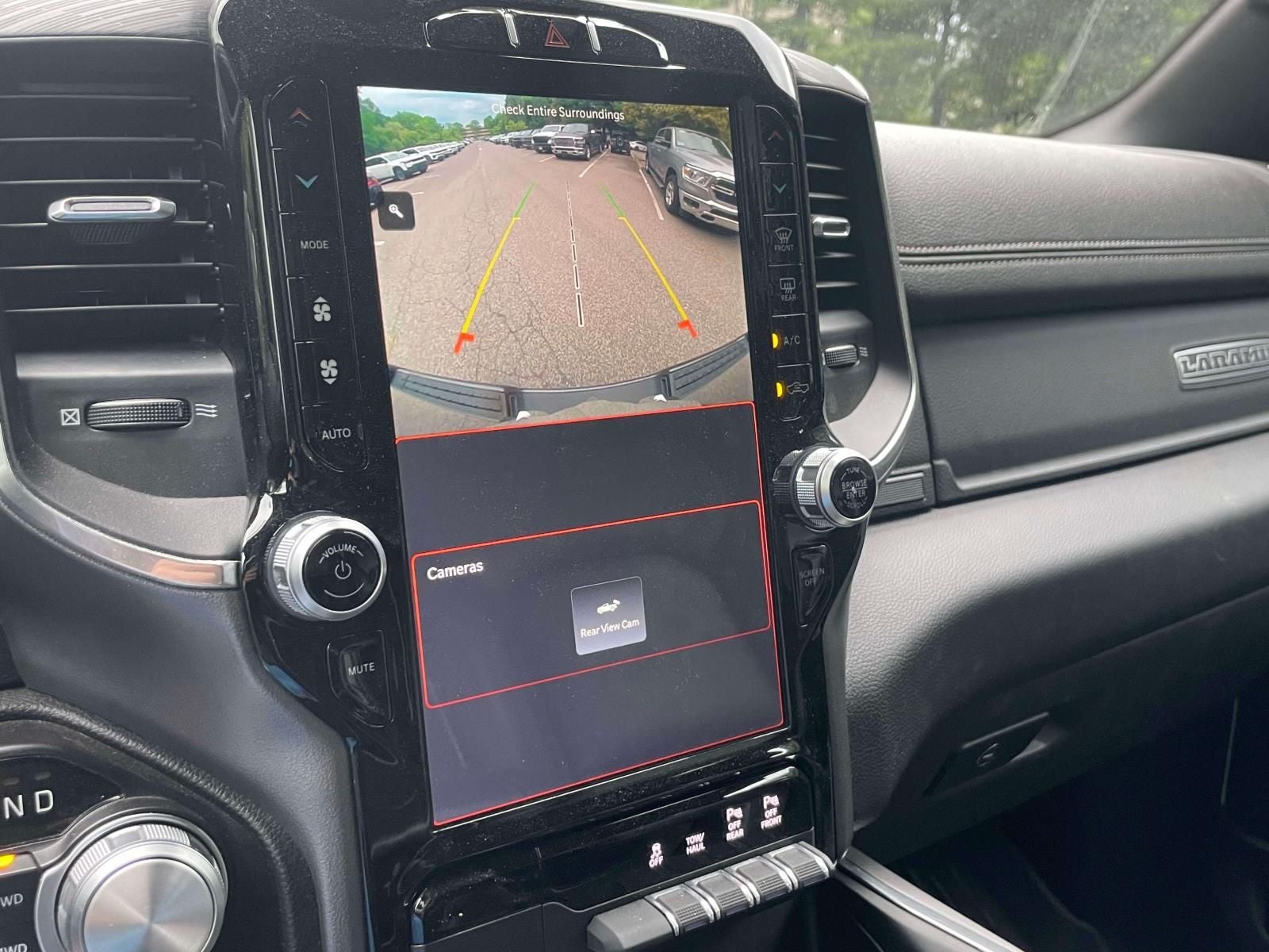 2023 RAM 1500 Laramie Crew Cab 4x4 5'7' Box