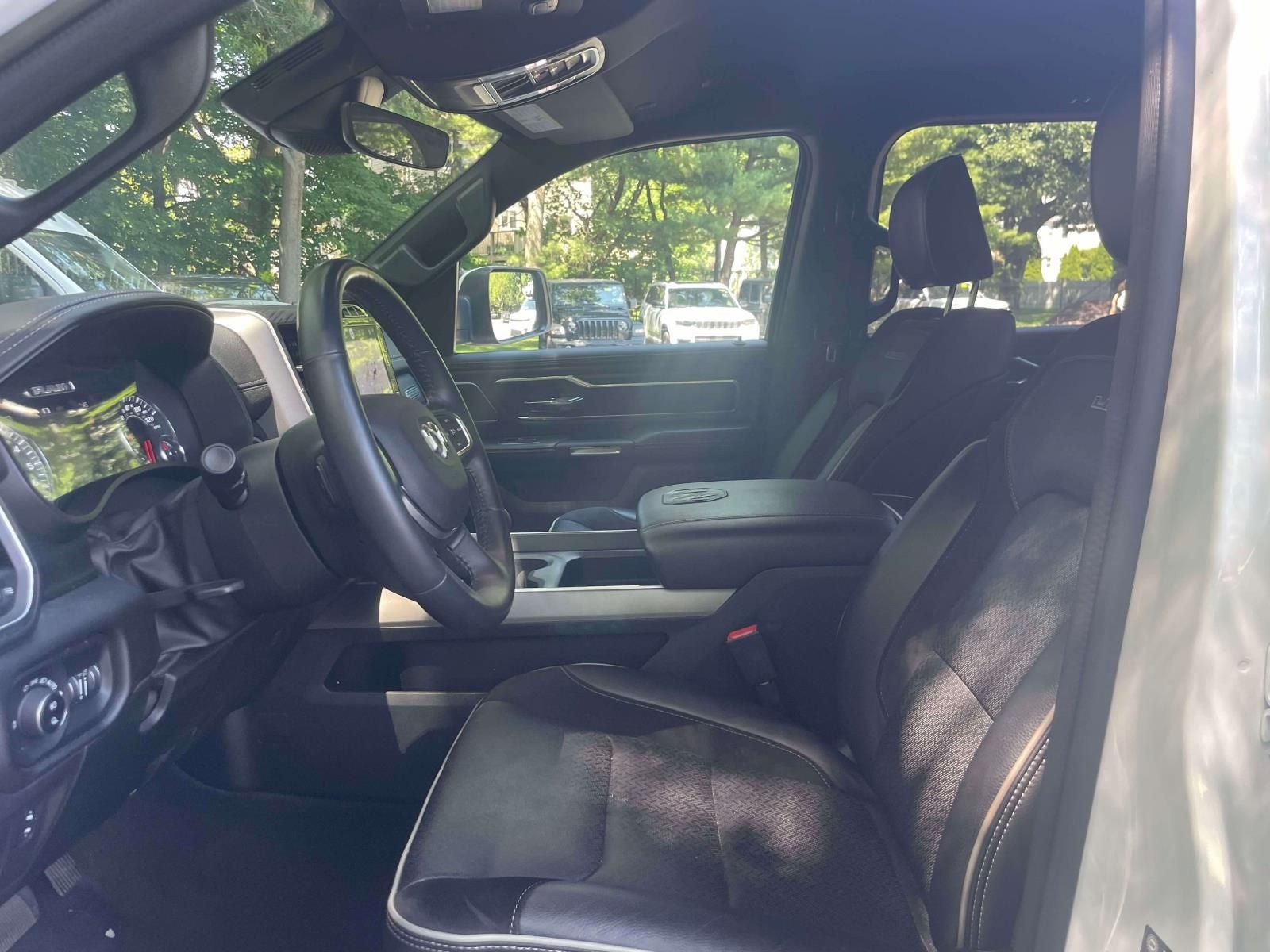 2023 RAM 1500 Laramie Crew Cab 4x4 5'7' Box