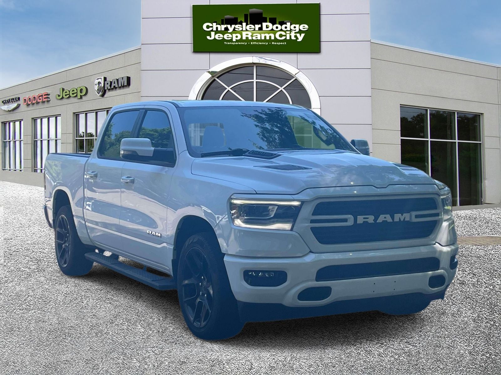 2023 RAM 1500 Laramie Crew Cab 4x4 5'7' Box