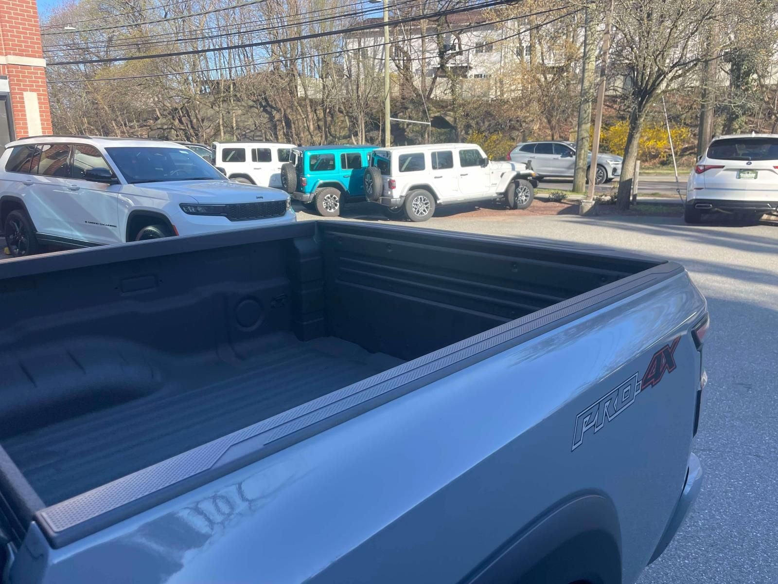 2023 Nissan Frontier Crew Cab PRO-4X 4x4