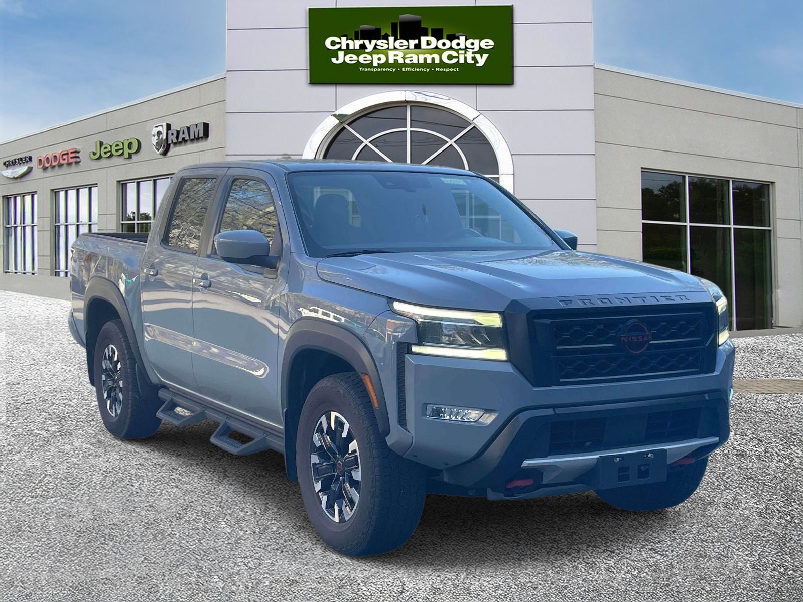 2023 Nissan Frontier Crew Cab PRO-4X 4x4