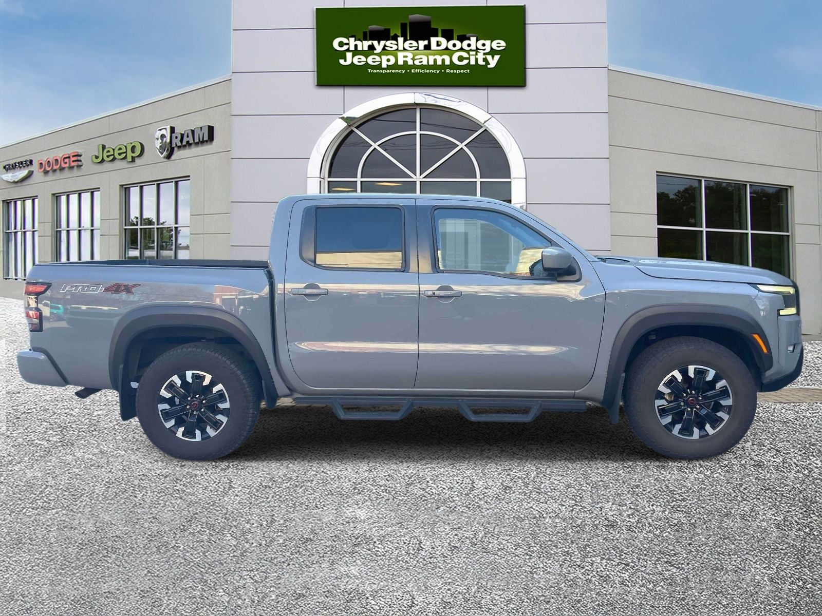 2023 Nissan Frontier Crew Cab PRO-4X 4x4