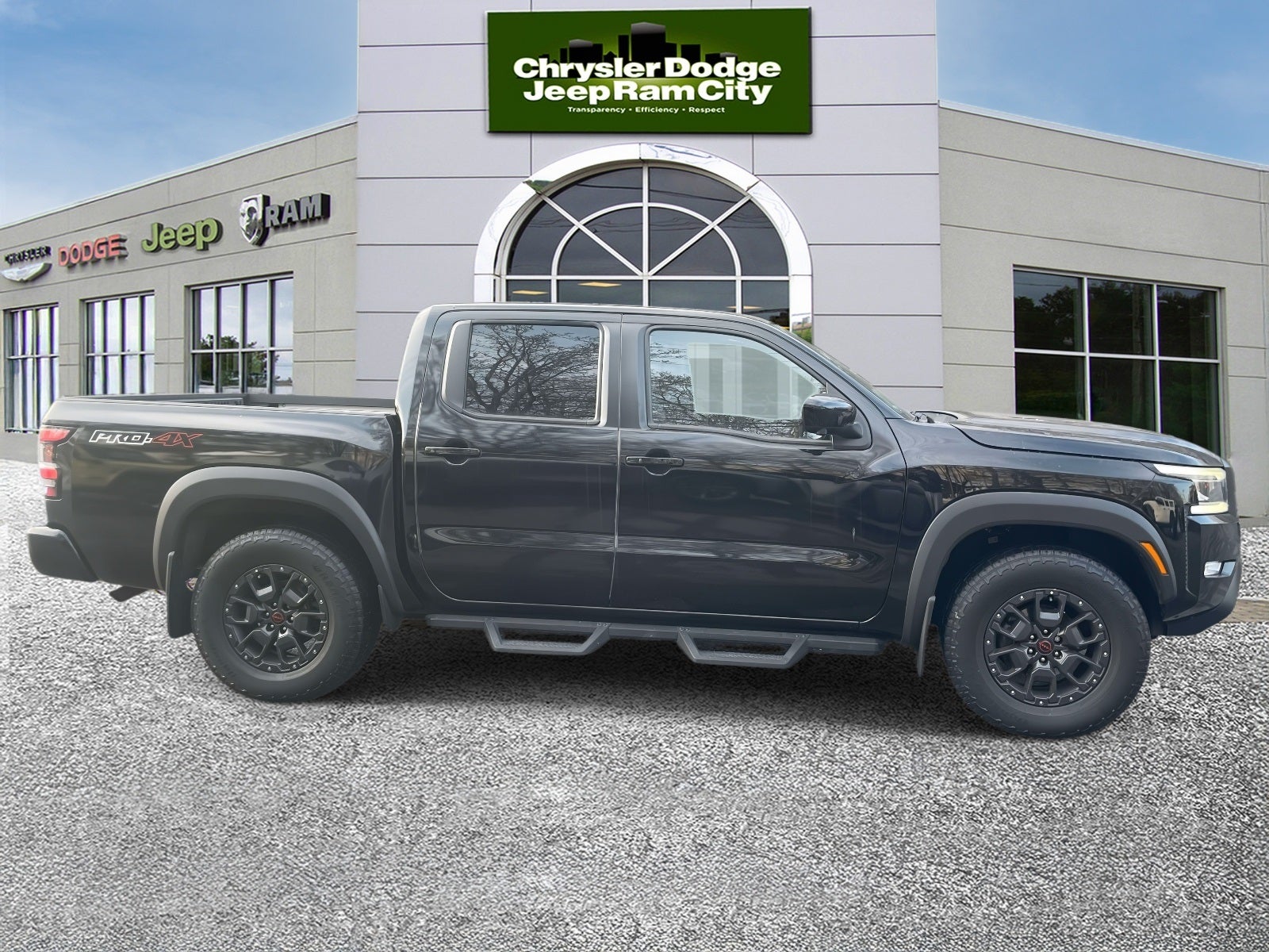 2022 Nissan Frontier Crew Cab PRO-4X 4x4