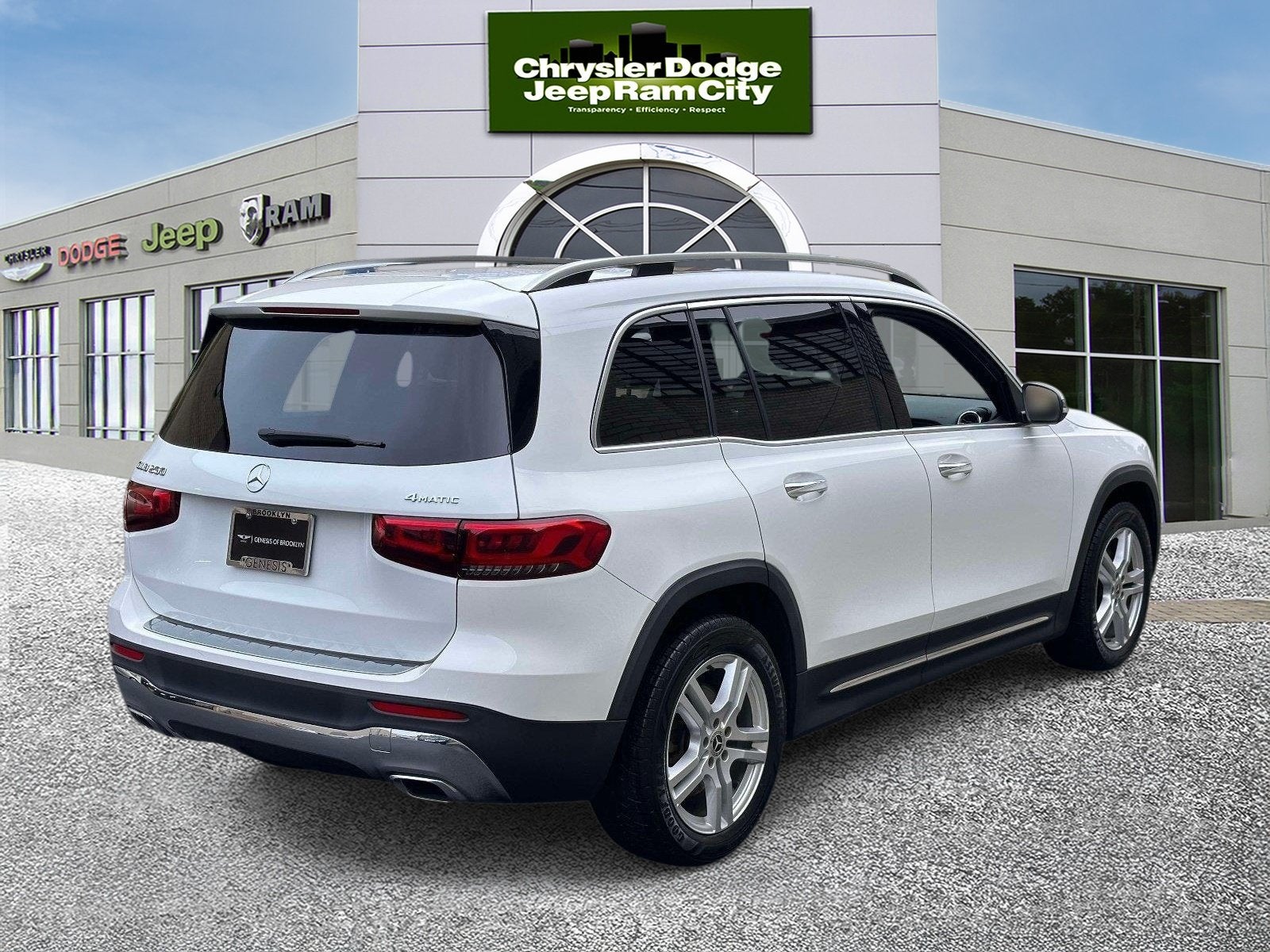 2023 Mercedes-Benz GLB 250 4MATIC®