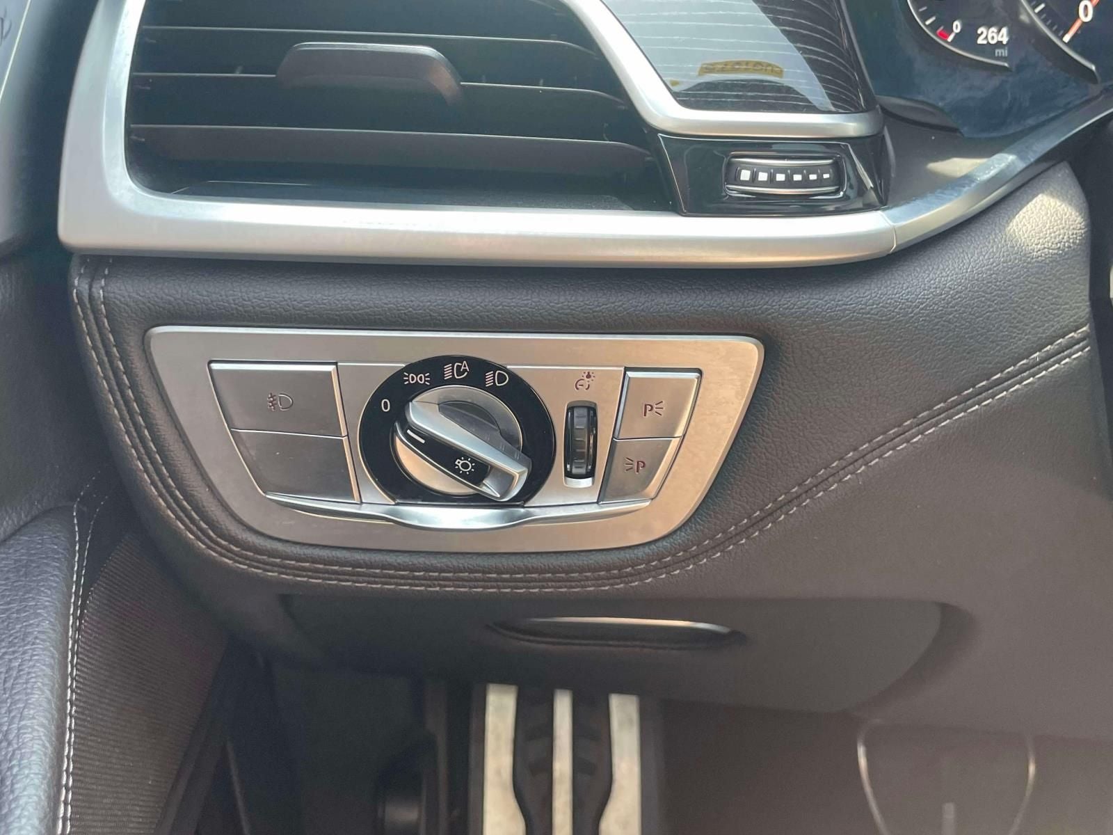 2019 BMW 740i xDrive