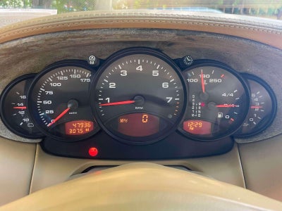 2000 Porsche 911 Carrera 4