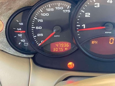 2000 Porsche 911 Carrera 4