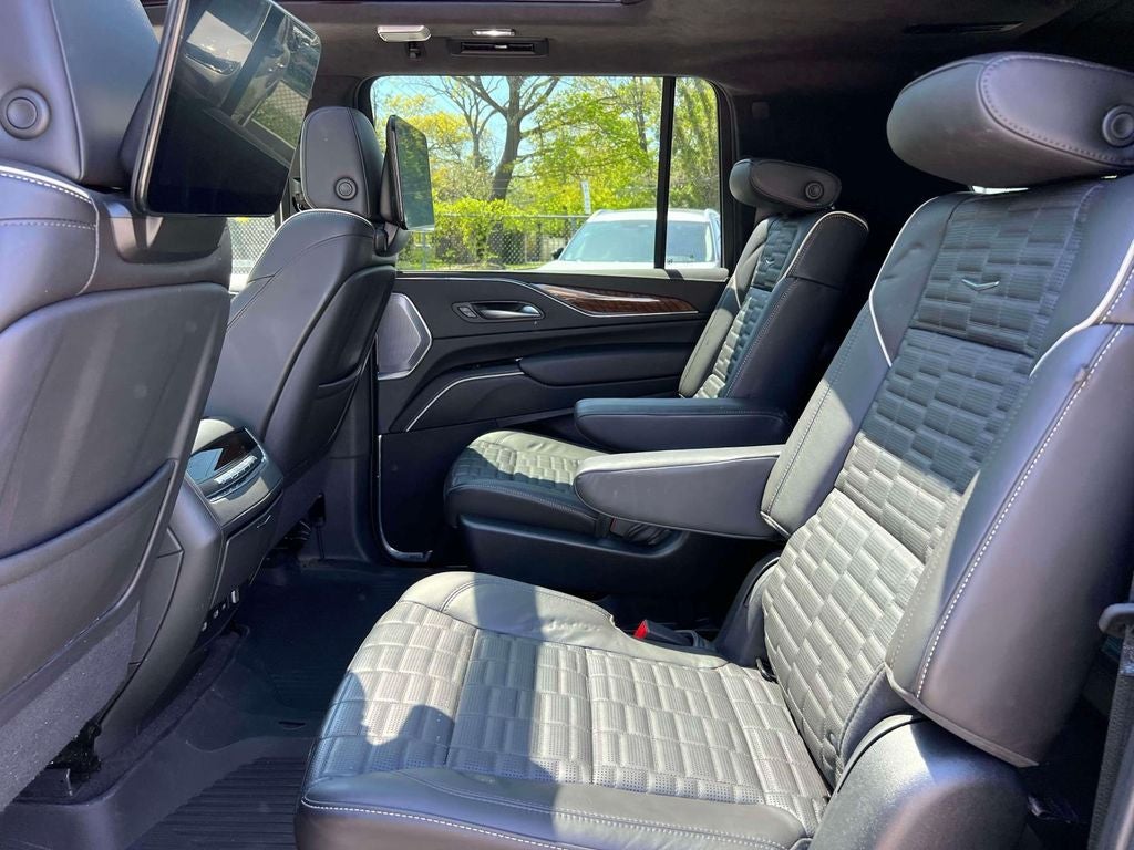 2023 Cadillac Escalade ESV Sport Platinum