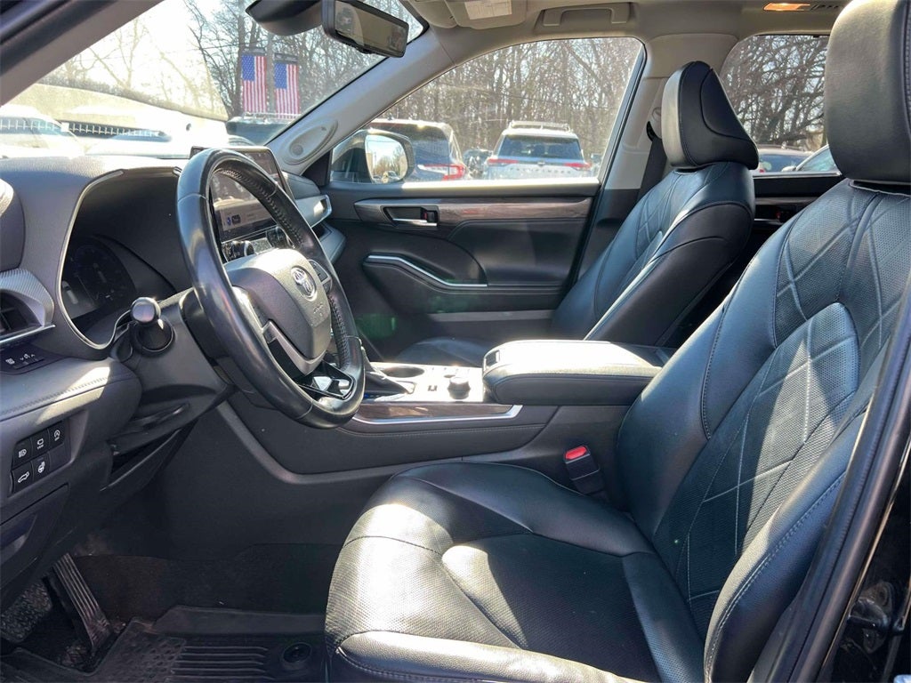 2023 Toyota Highlander L