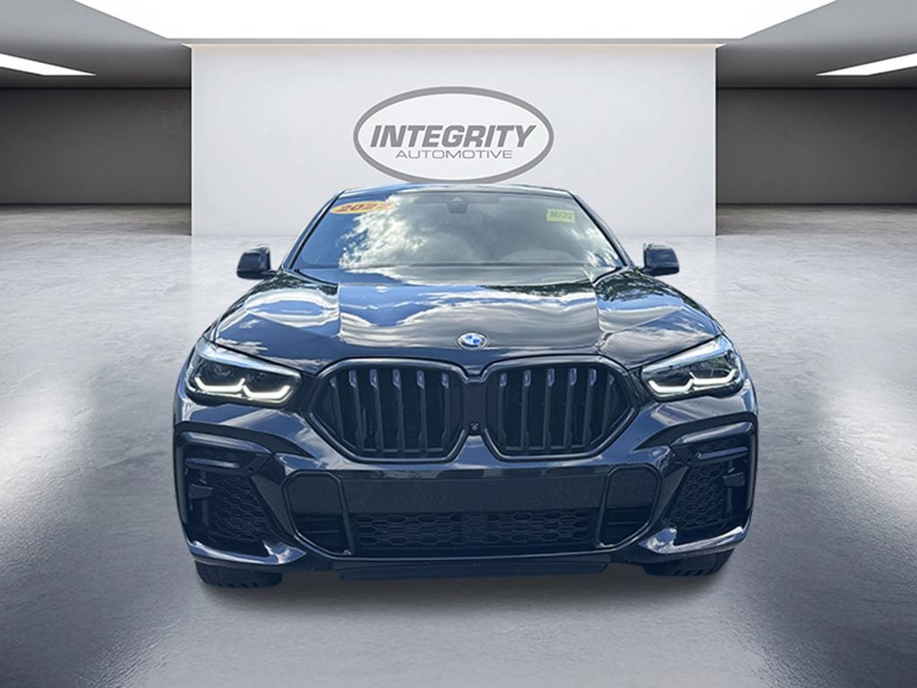 2022 BMW X6 M50i