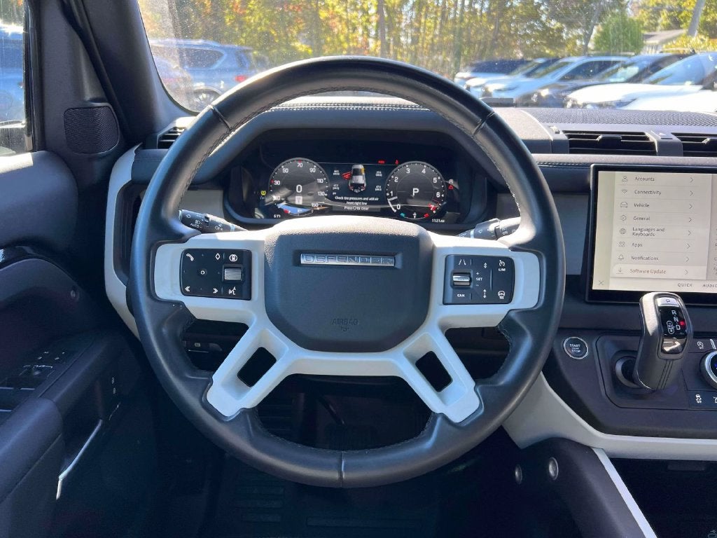 2025 Land Rover Defender 110 S