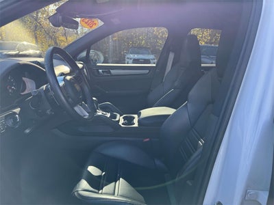 2023 Porsche Cayenne Platinum Edition